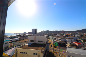 和室窓から南西側眺望