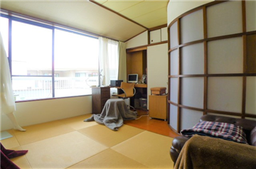 ルーフバルコニーに面した和室／約5.9畳