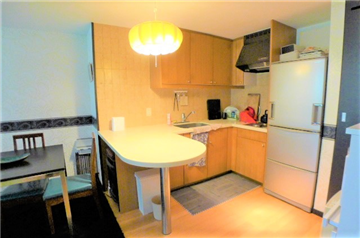 カウンターのあるキッチン