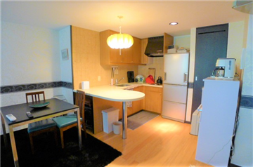 キッチン方向を入口側より撮影