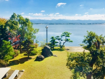 お庭と柴山潟