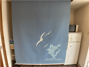 キッチンはロールスクリーンで隠せます