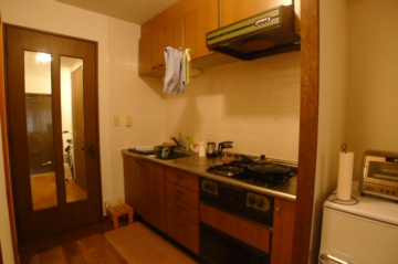 キッチン（約３．６畳）／リビングダイニングから撮影