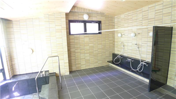 １階には大浴場を完備