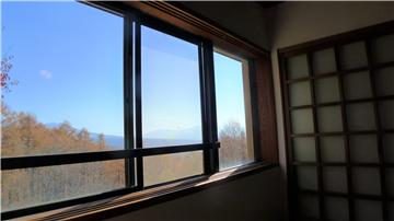 和室窓からの眺望（南方向を撮影）