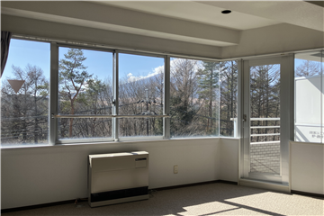 リビング・ダイニングからの眺望／南西方向を撮影