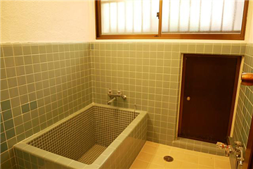 浴室／入口から撮影