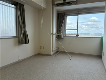 洋室(入口から撮影)