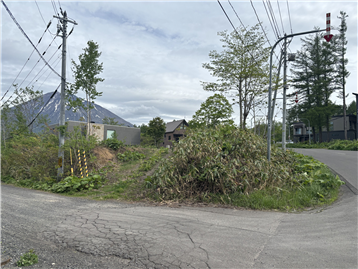 前面道路北側より東方向を撮影