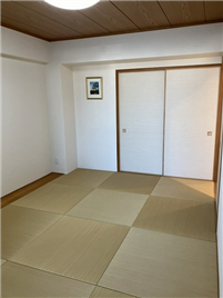 和室(約6.8畳)の琉球風半畳たたみ