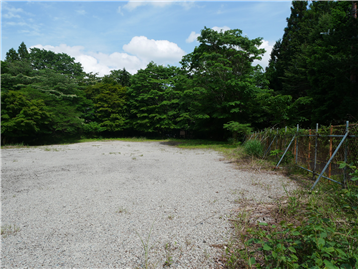 南西側から敷地南東方向を撮影