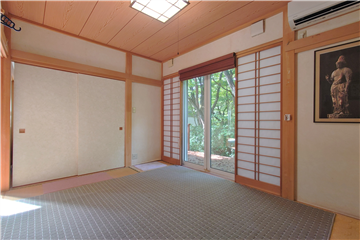 和室を東角より撮影