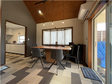 ダイニング（リビング方向から撮影）