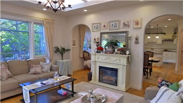 リビング（テラス側より撮影）