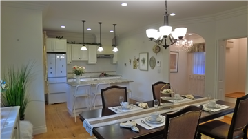 ダイニングキッチン（キッチン側を撮影）