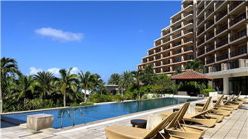 プール（ホテル棟２F）