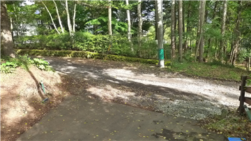 敷地共有部分より前面道路を撮影（東方向を撮影）