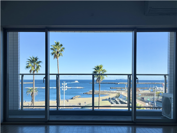 LDKから熱海サンビーチ、初島を望む