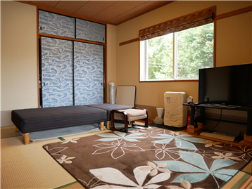 和室にも窓がございます。