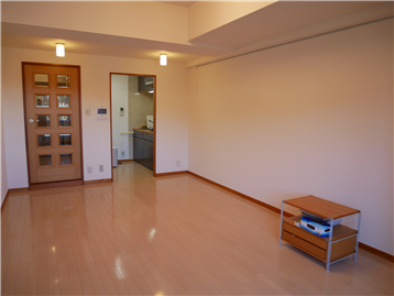 大きな家具はなく、スッキリした印象です
