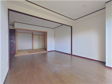 LDKの南角より和室方向：リフォーム・補修等前