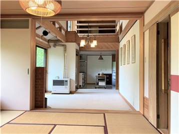和室より見るLDK（約14.4畳）