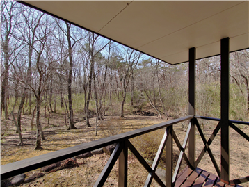 ウッドデッキより南西方向の眺望