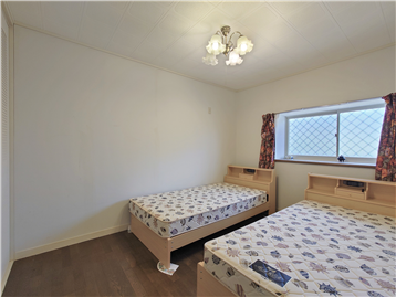 洋室1を居室入口側より