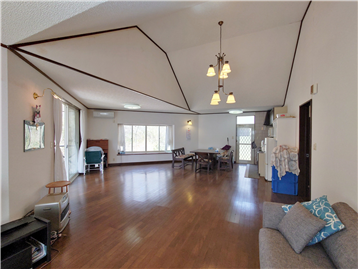 LDKを東側角より