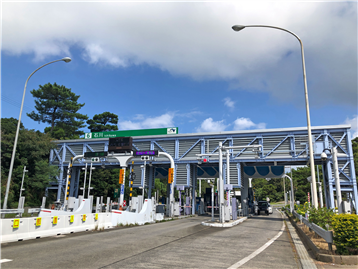 沖縄自動車道石川ＩＣまで車で１７分（約７．２ｋｍ）