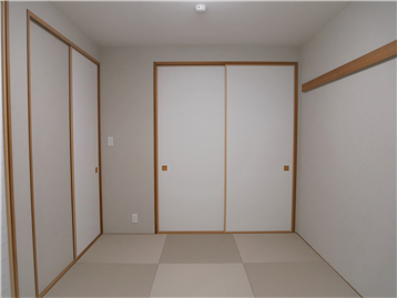 和室　半帖畳で趣きがあります