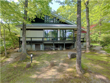 建物外観を南側より