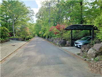 南側約5.6ｍ幅の接面道路