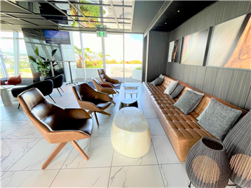 スカイラウンジ