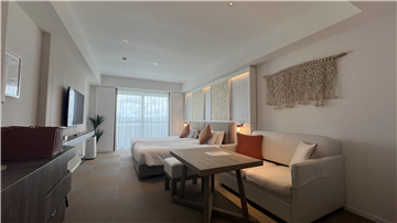 リビング・ベッドルーム（廊下側から撮影）