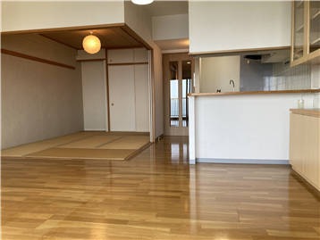 ＬＤＫから和室を撮影／リフォーム・補修等前