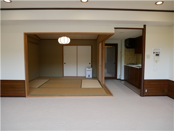 ＬＤと和室、キッチンを撮影