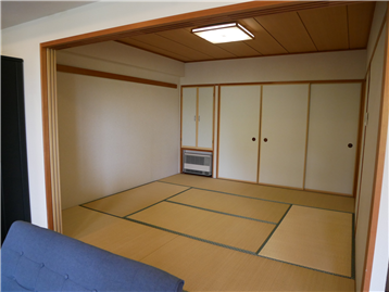 和室　押入と物入があります
