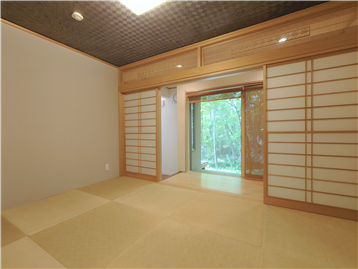 和室の北角より広縁方向