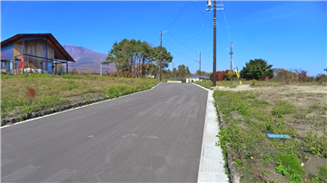 西側道路(北側を望む)