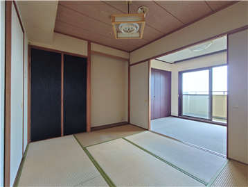 和室の南角より洋室方向