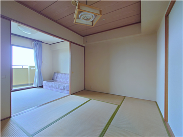和室の西角より洋室方向