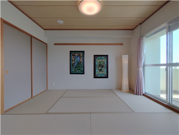 和室をLDK側より撮影