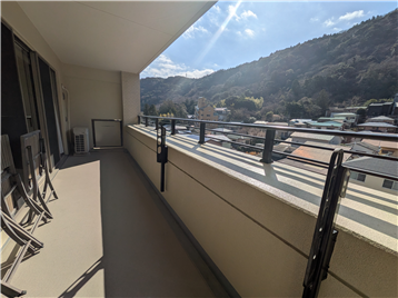 南向きで明るいバルコニー