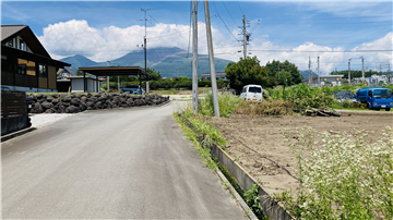 前面道路（北方向を撮影）