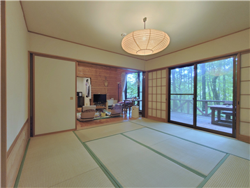 和室の北角よりLDK方向