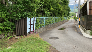 敷地東側前面道路／北方向を撮影