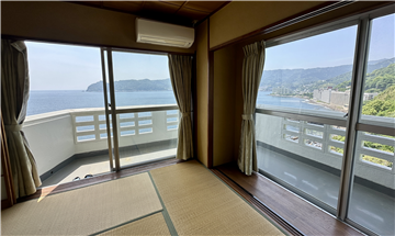 和室／二面開口で明るい室内