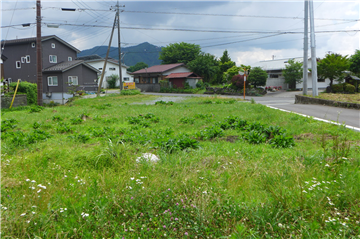 敷地西方向から東方向を撮影