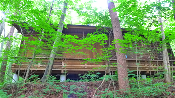 建物外観（南西側から撮影）